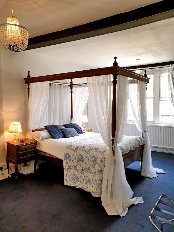 The Crown House Inn Грэйт-Честерфорд Экстерьер фото