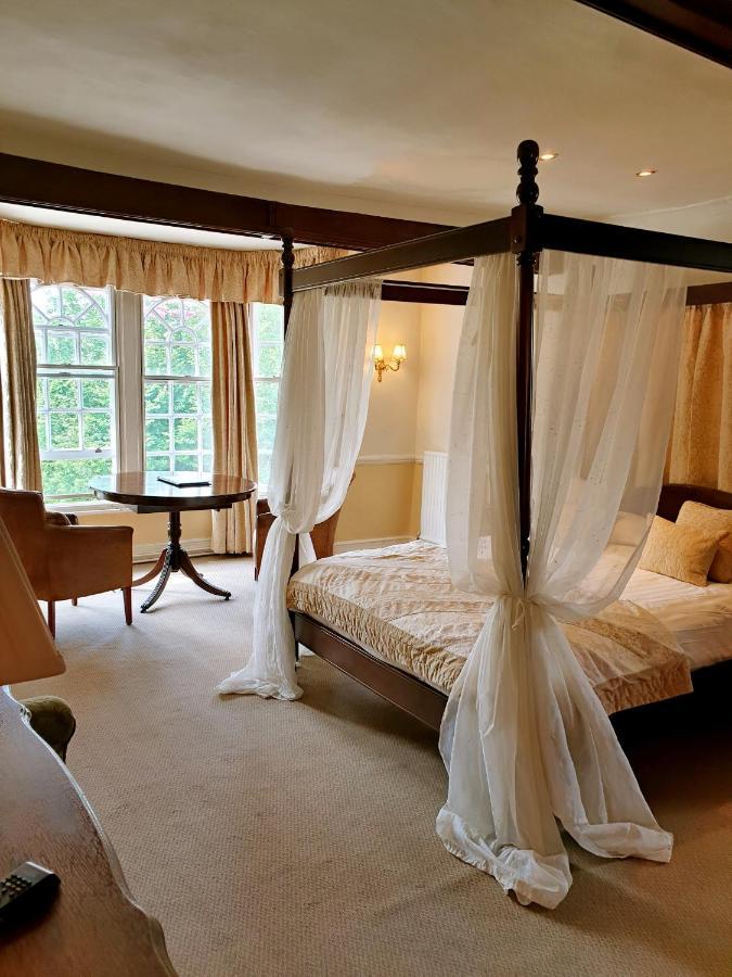 The Crown House Inn Грэйт-Честерфорд Экстерьер фото